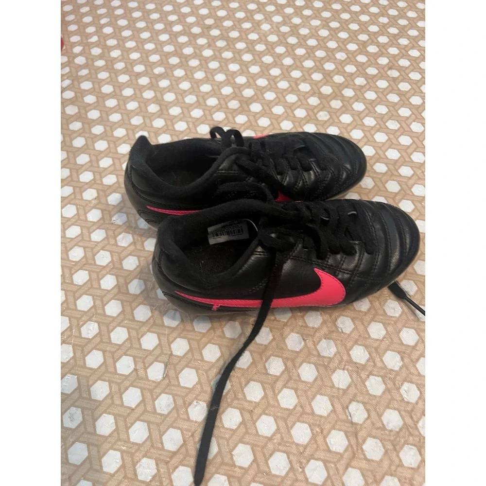 Soccer Girls Shoes Black Pink Nike Size 12c